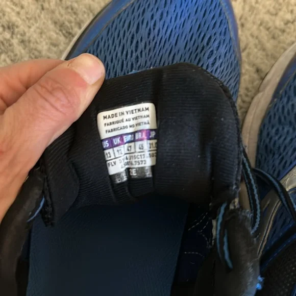 Men’s Mizuno Wave Inspire 13 Sneakers - Picture 3 of 4